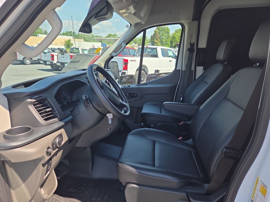 2025 Ford Transit 250