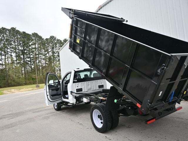 2023 Ford F-550 Super Duty 