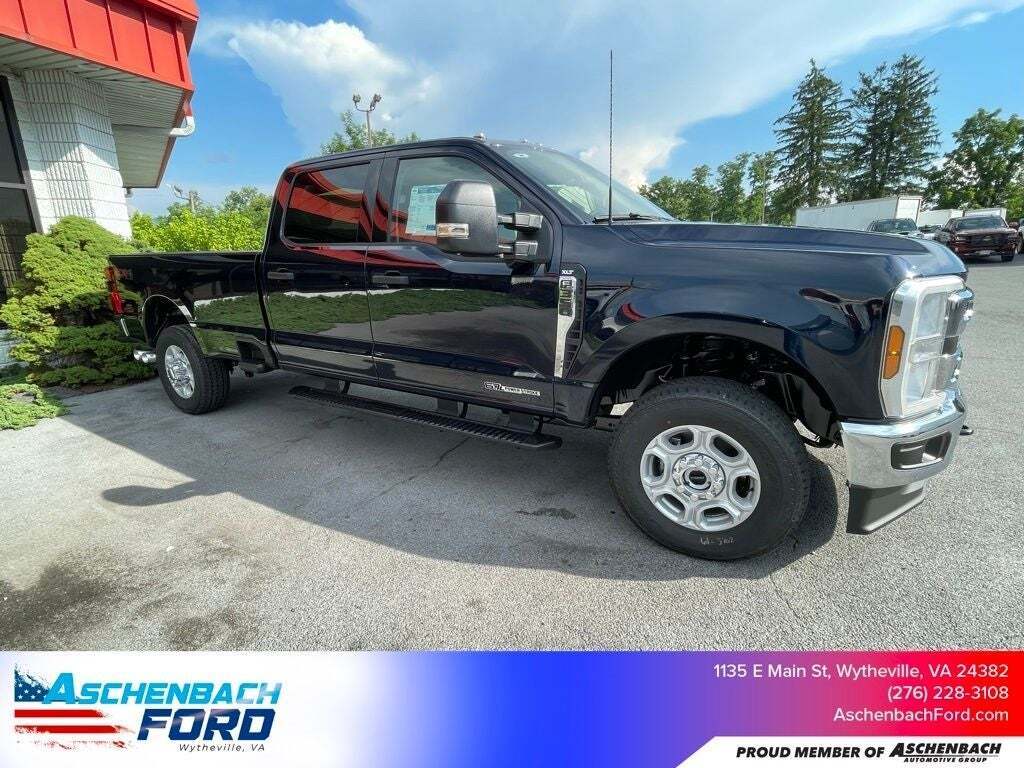 2025 Ford F-350 Super Duty XLT