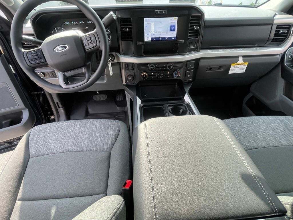 2025 Ford F-350 Super Duty XLT