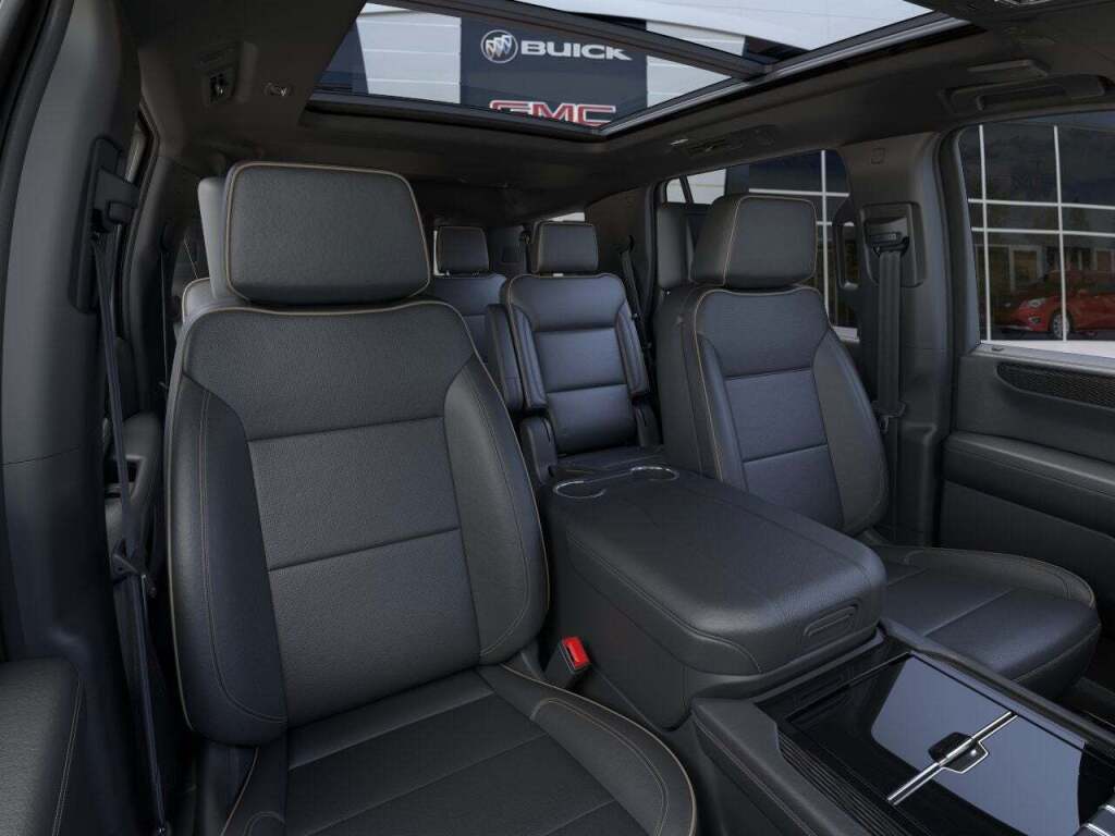 2025 GMC Yukon Elevation