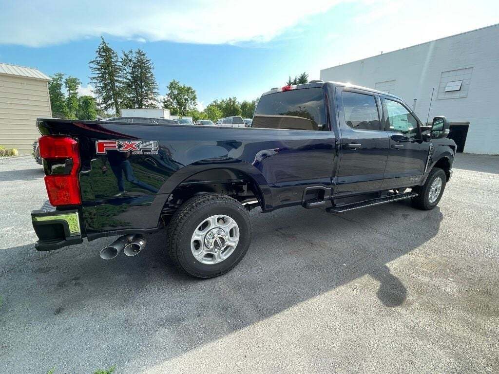2025 Ford F-350 Super Duty XLT