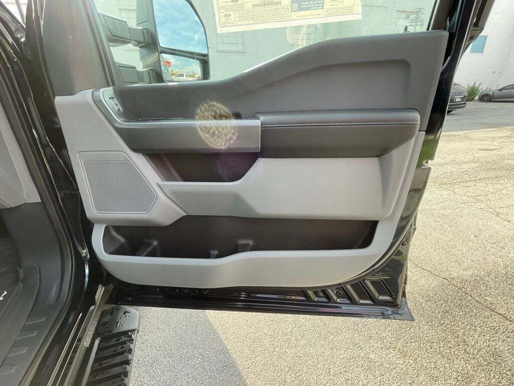 2025 Ford F-350 Super Duty XLT