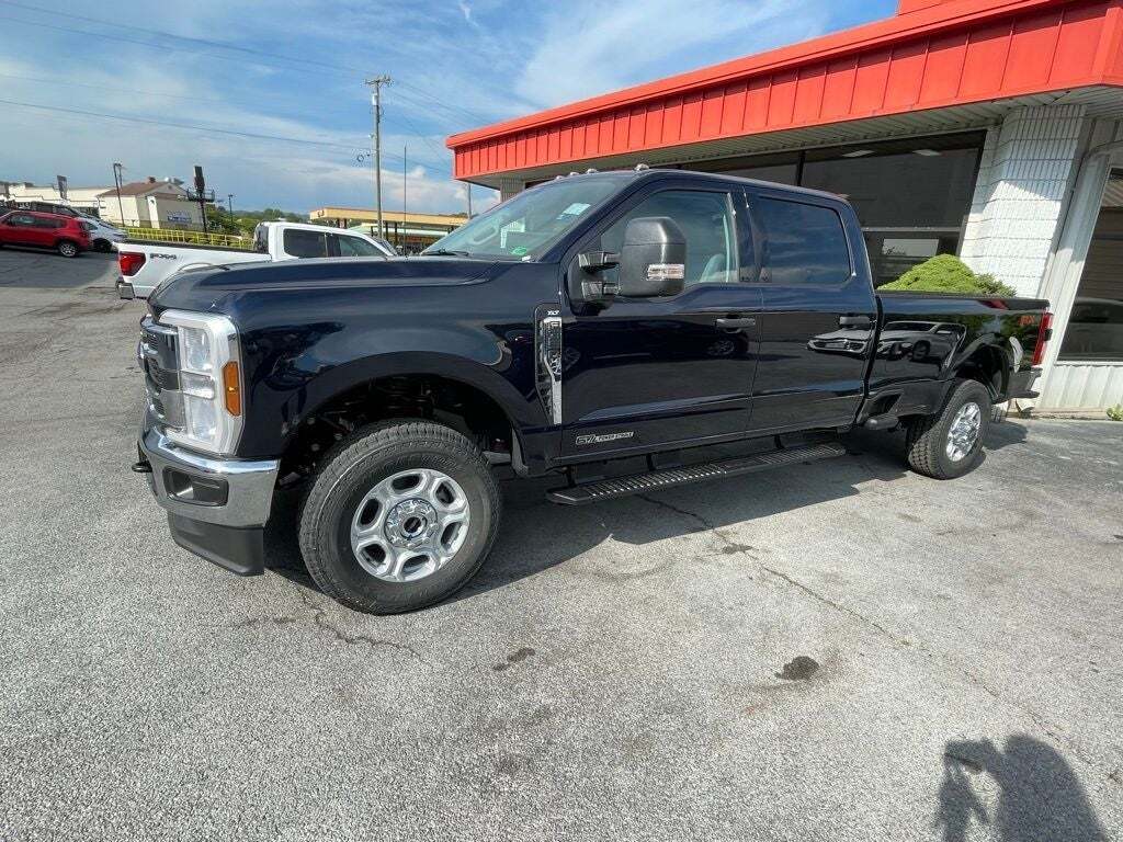 2025 Ford F-350 Super Duty XLT