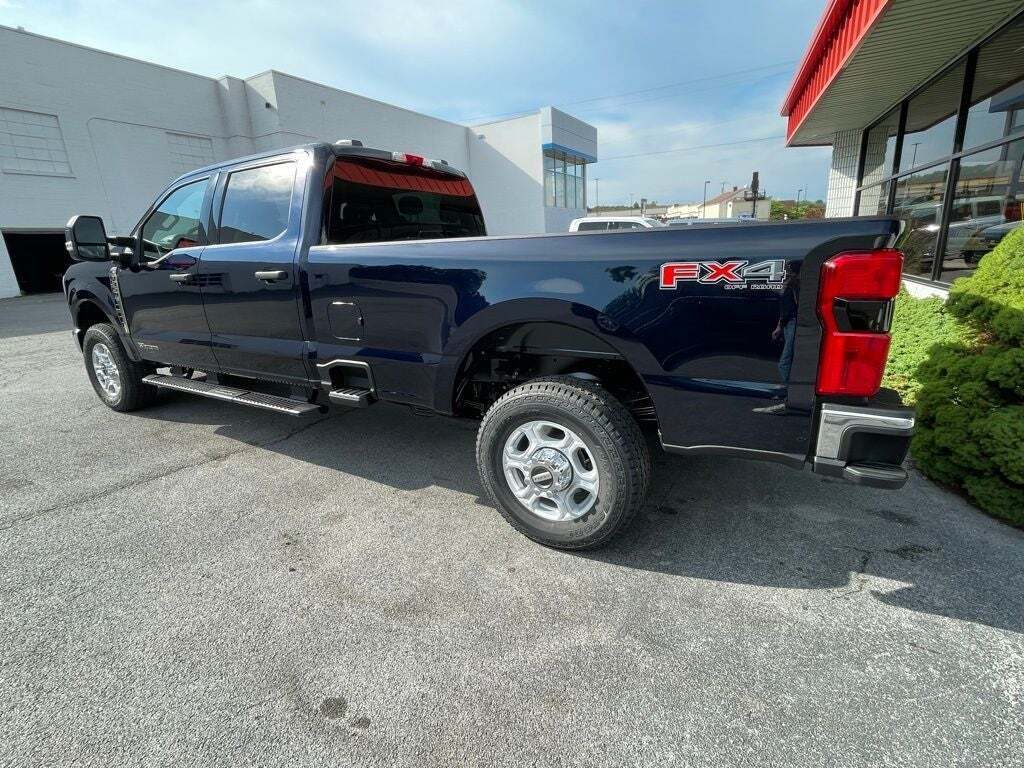 2025 Ford F-350 Super Duty XLT