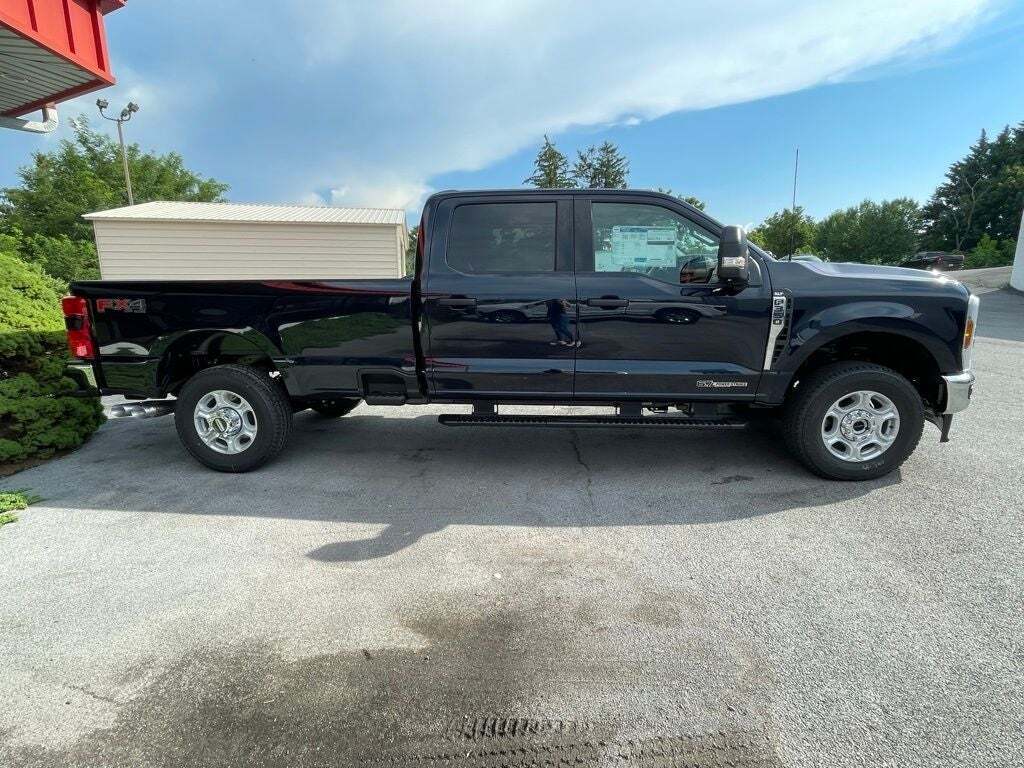 2025 Ford F-350 Super Duty XLT