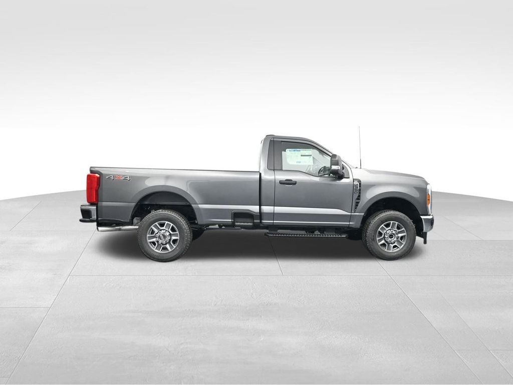 2025 Ford F-350 Super Duty XLT