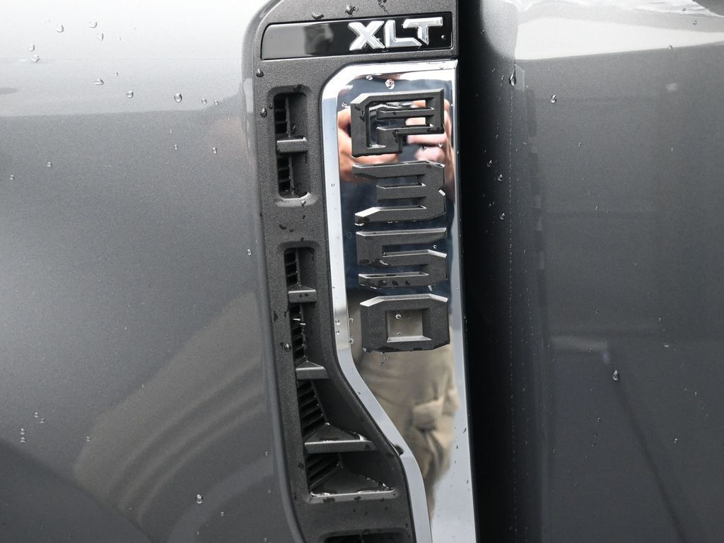 2025 Ford F-350 Super Duty XLT