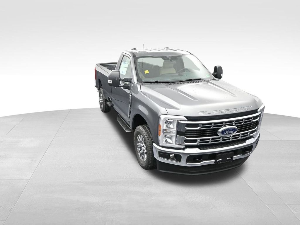 2025 Ford F-350 Super Duty XLT