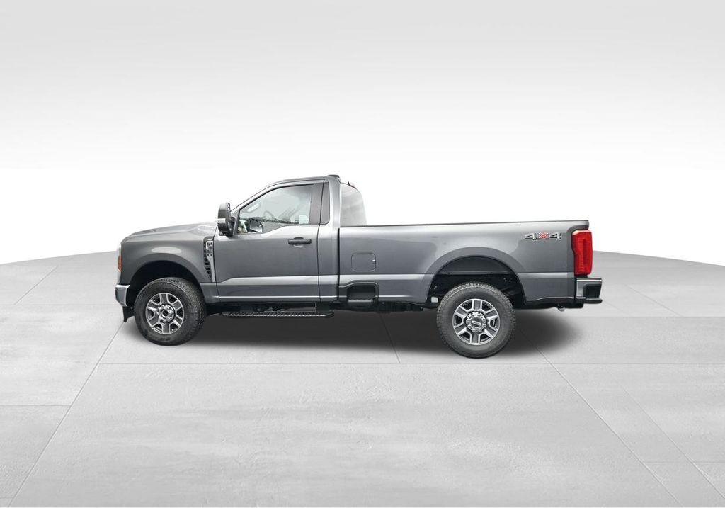 2025 Ford F-350 Super Duty XLT