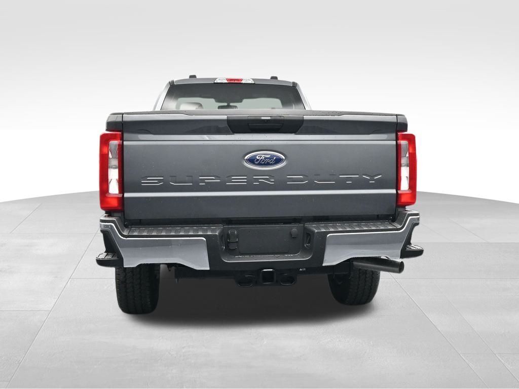 2025 Ford F-350 Super Duty XLT