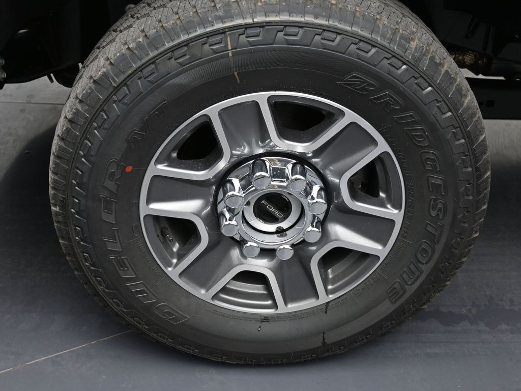 2025 Ford F-350 Super Duty XLT