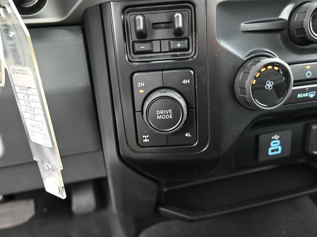 2025 Ford F-350 Super Duty XLT