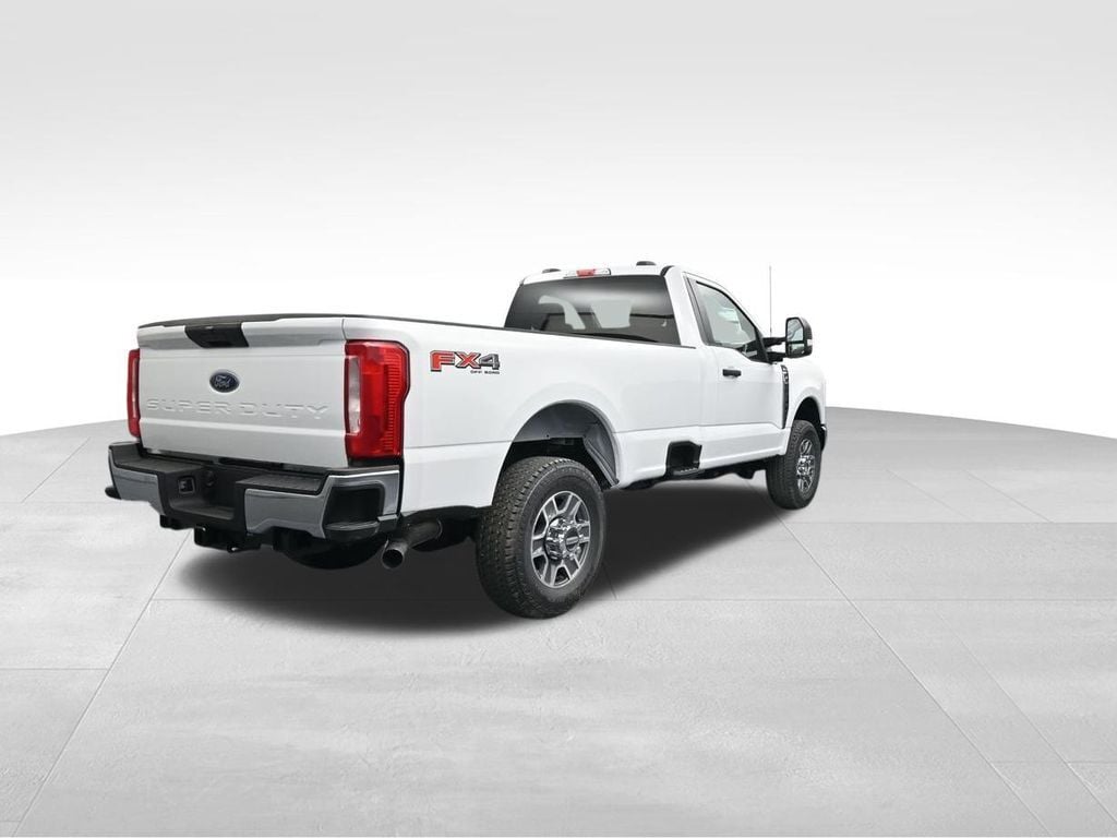 2025 Ford F-350 Super Duty XLT