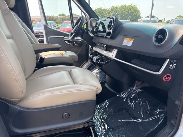2022 Mercedes-Benz Sprinter 2500