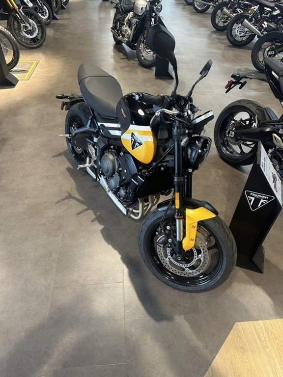 2025 Triumph Trident 660 Cosmic Yellow/Sapphire Black