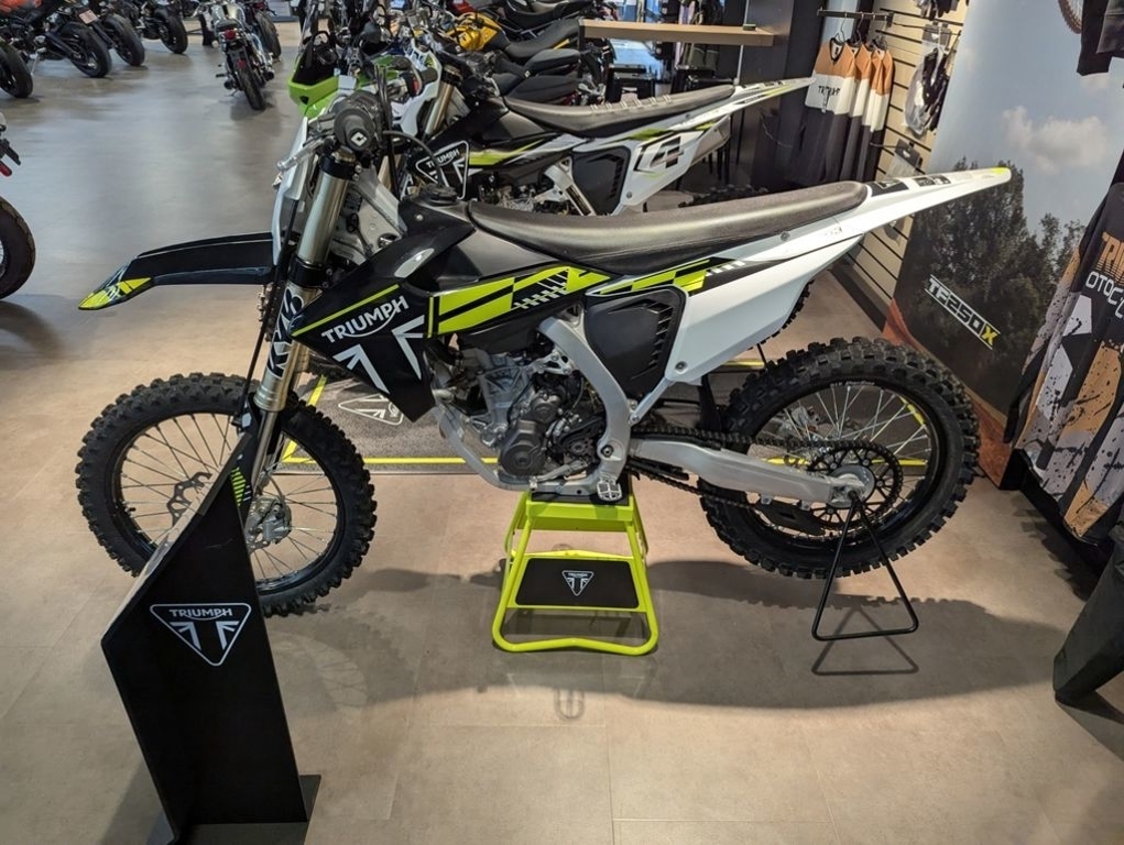 2025 Triumph TF 250-X Jet Black/Pure White