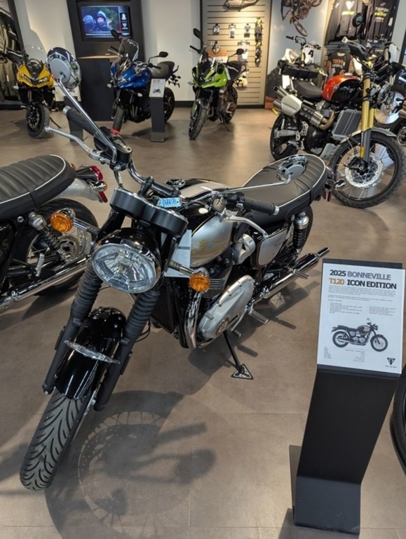 2025 Triumph Bonneville T120 Sapphire Black/Aluminium Silver (Euro 5A)