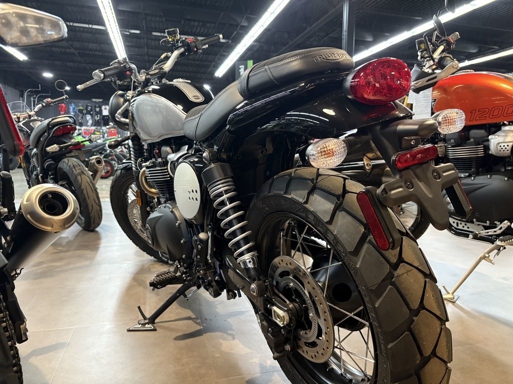 2025 Triumph Scrambler 900 Sapphire Black/Aluminium Silver
