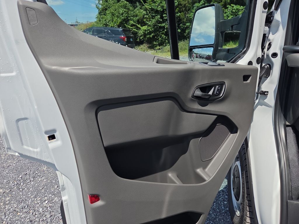 2025 Ford Transit 250