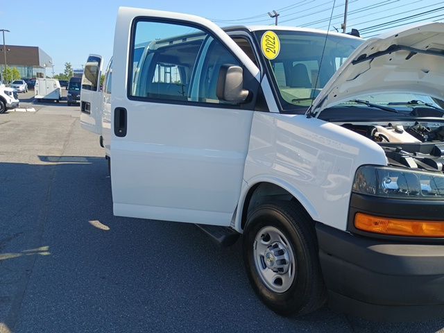 2022 Chevrolet Express LS 3500