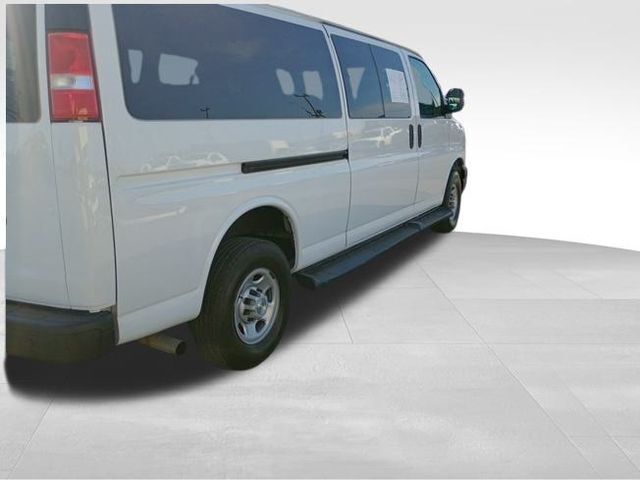 2022 Chevrolet Express LS 3500