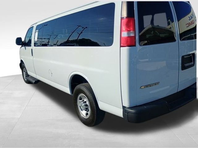 2022 Chevrolet Express LS 3500