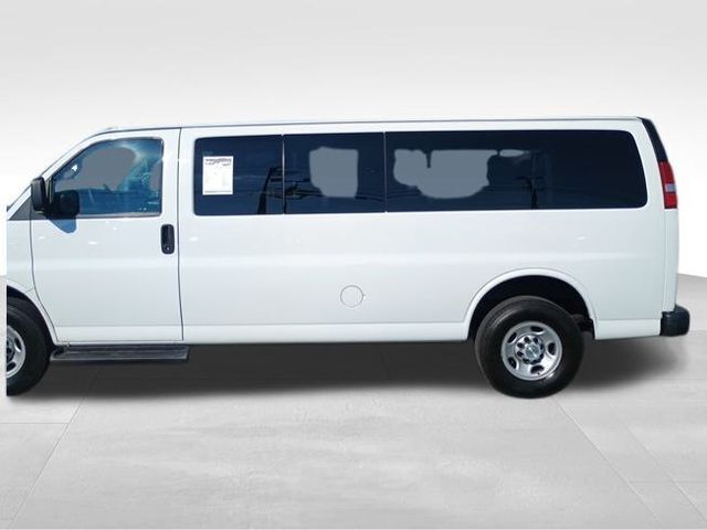 2022 Chevrolet Express LS 3500