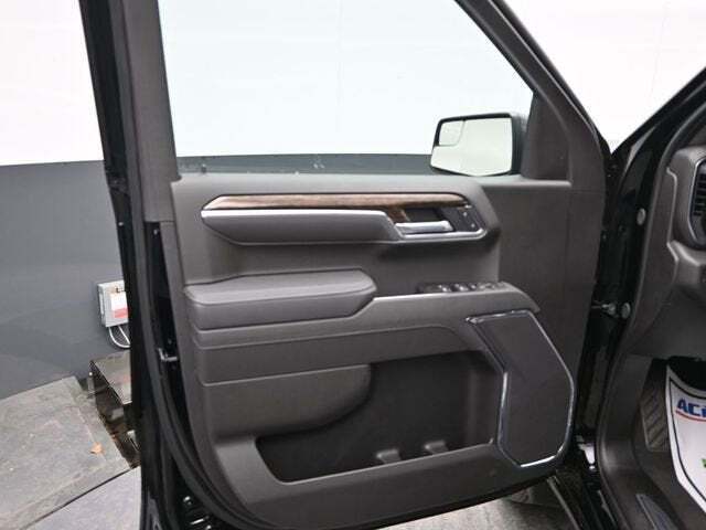 2025 GMC Sierra 1500 Elevation Standard