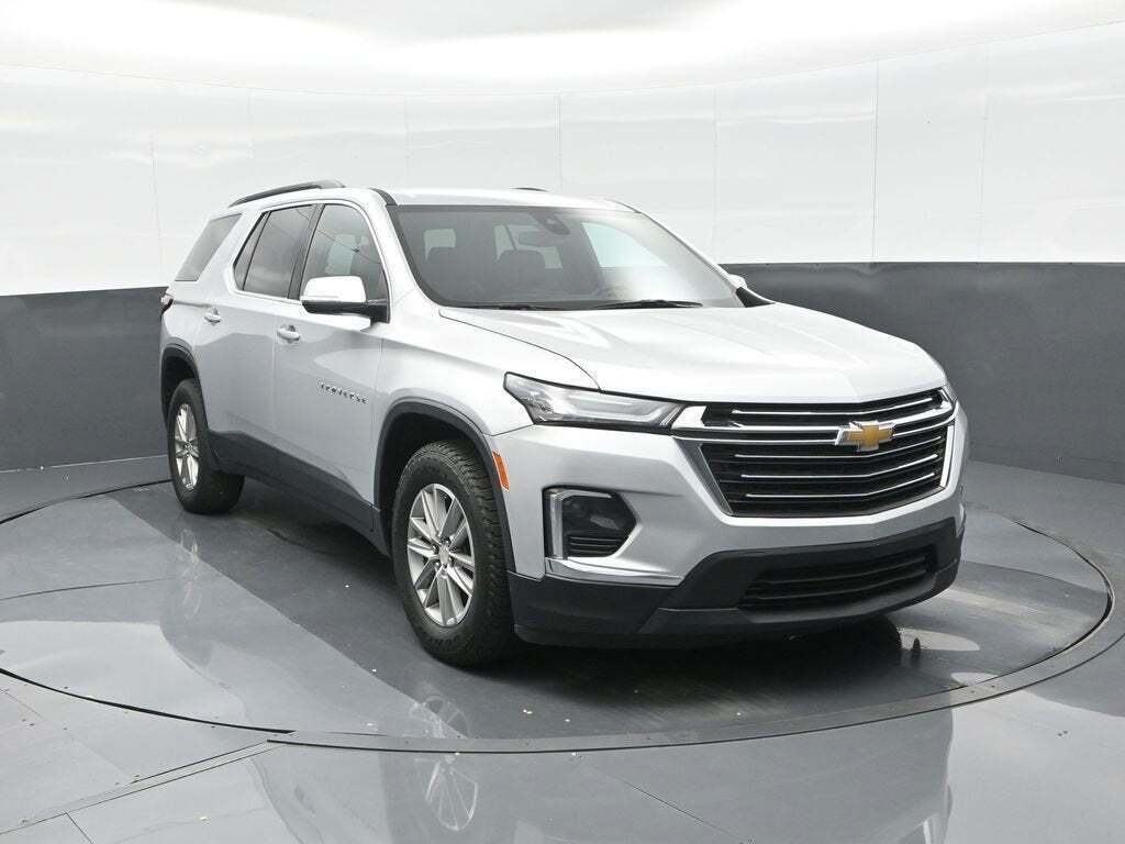 2022 Chevrolet Traverse LT Leather