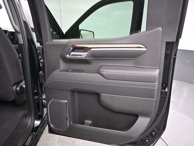 2025 GMC Sierra 1500 Elevation Standard