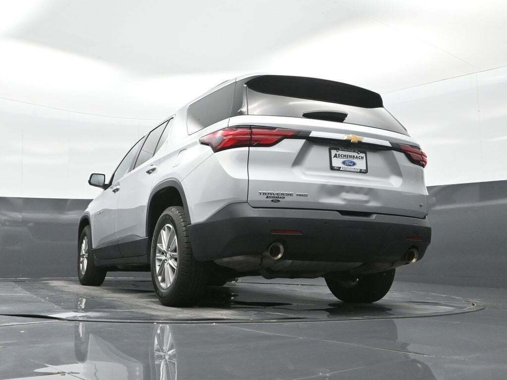 2022 Chevrolet Traverse LT Leather