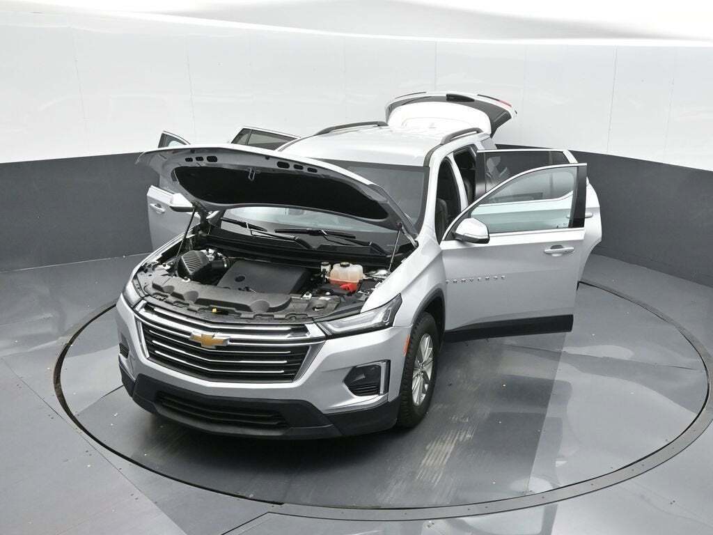 2022 Chevrolet Traverse LT Leather