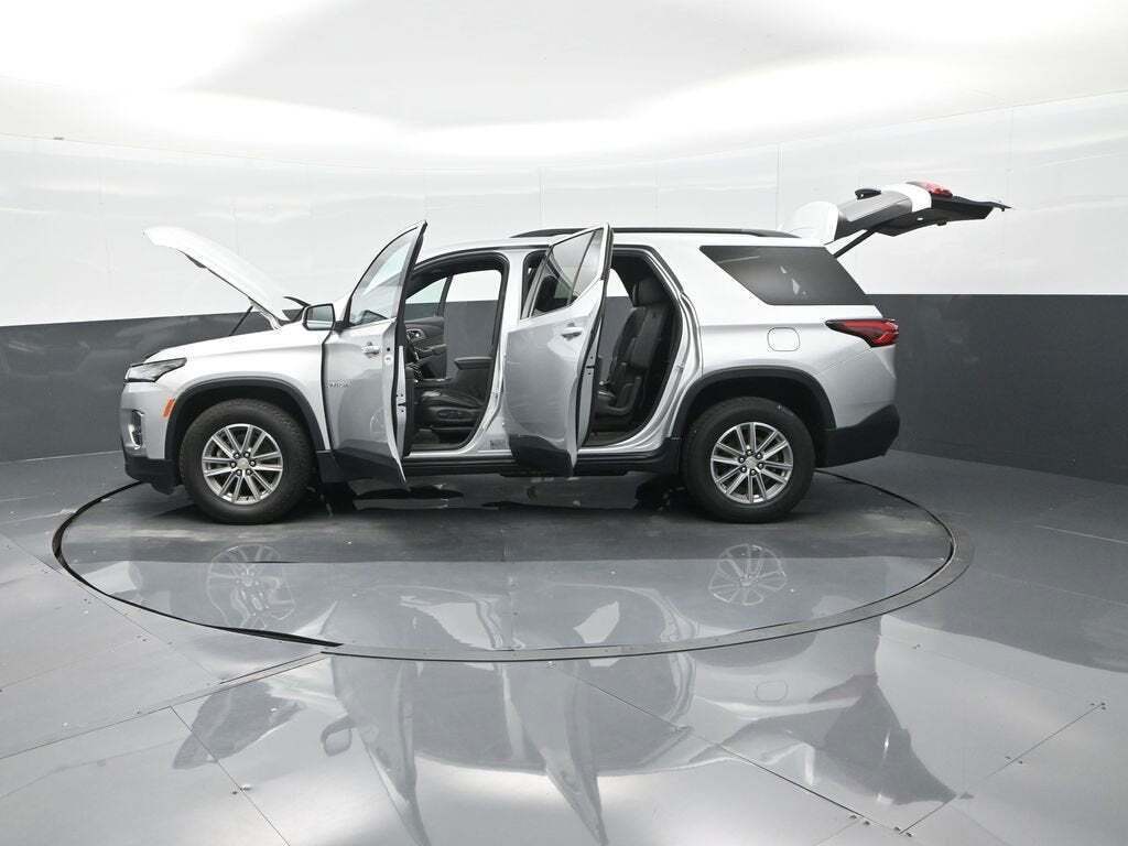2022 Chevrolet Traverse LT Leather