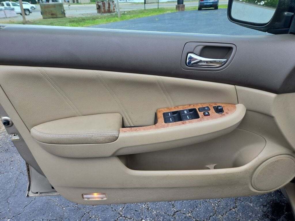 2005 Honda Accord EX w/Leather