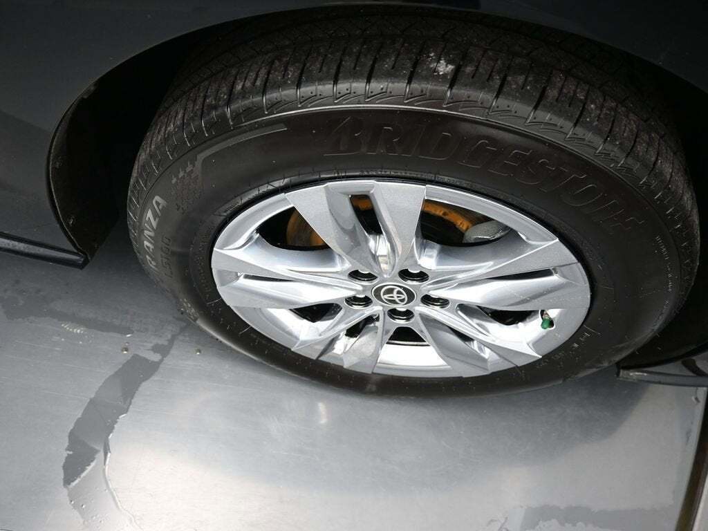 2024 Toyota Sienna XLE 7-Passenger