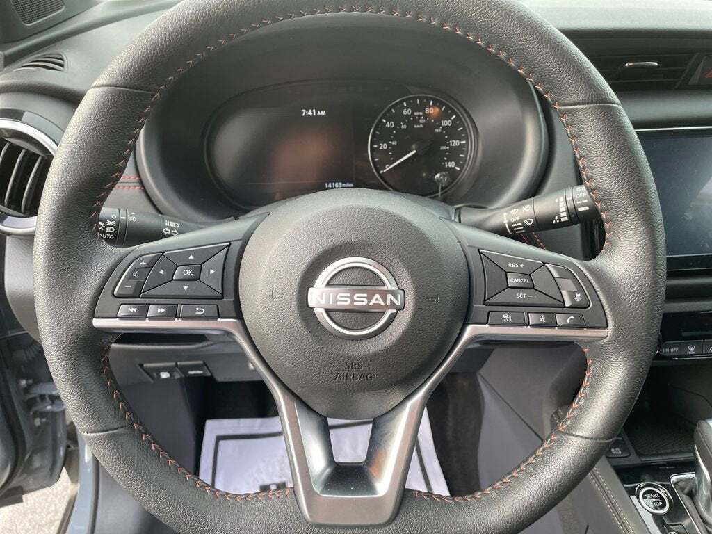 2024 Nissan Kicks SR