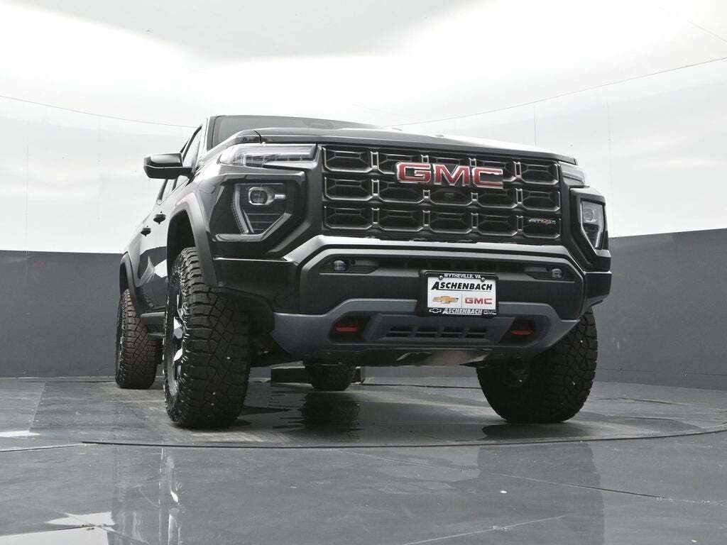 2025 GMC Canyon AT4