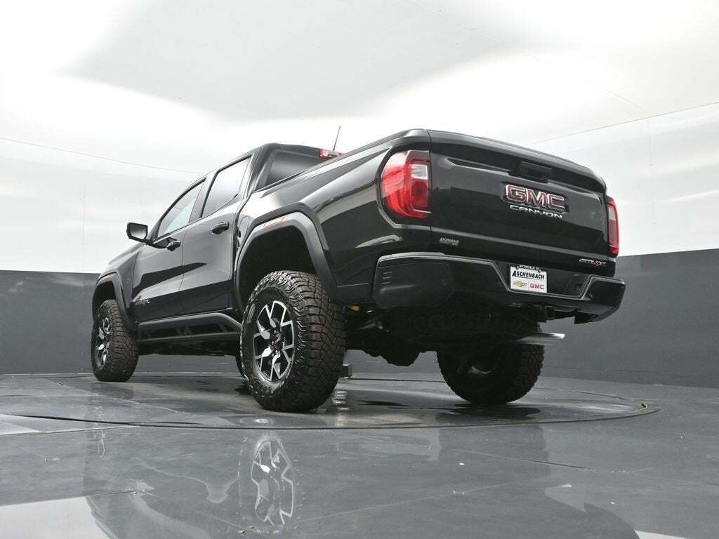 2025 GMC Canyon AT4