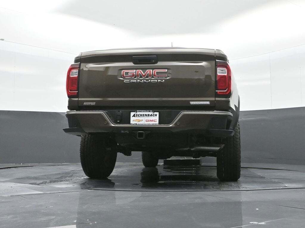2025 GMC Canyon Elevation