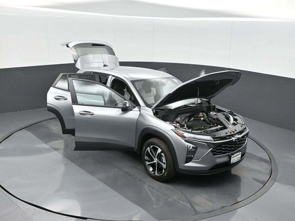 2025 Chevrolet Trax RS