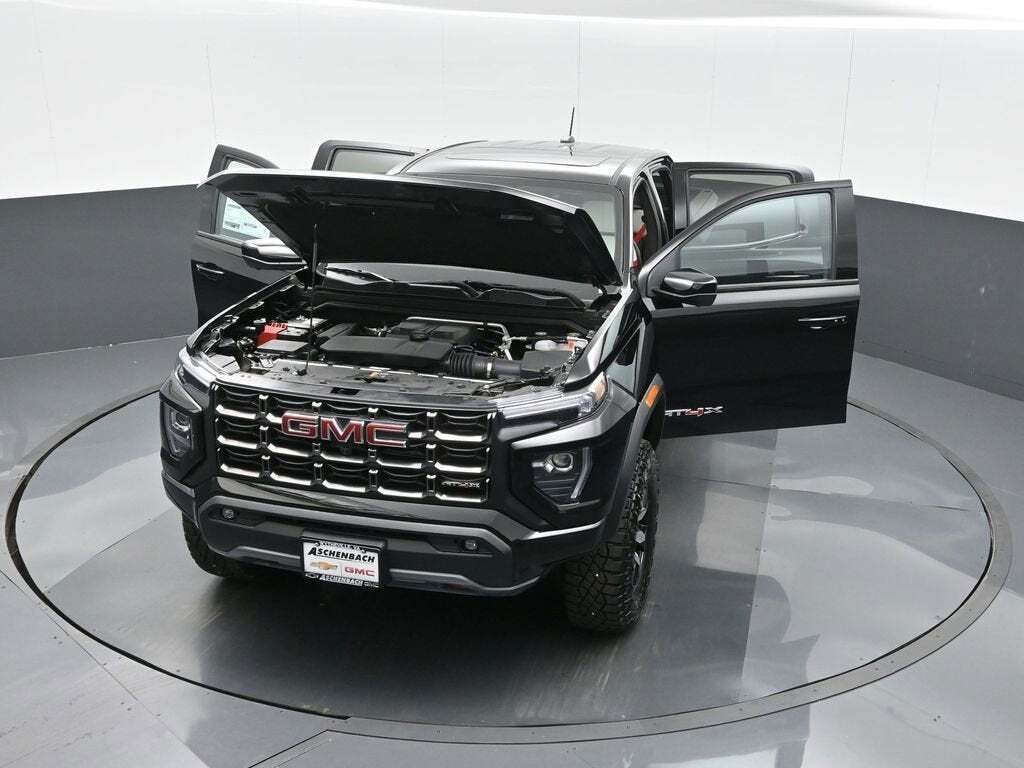 2025 GMC Canyon AT4