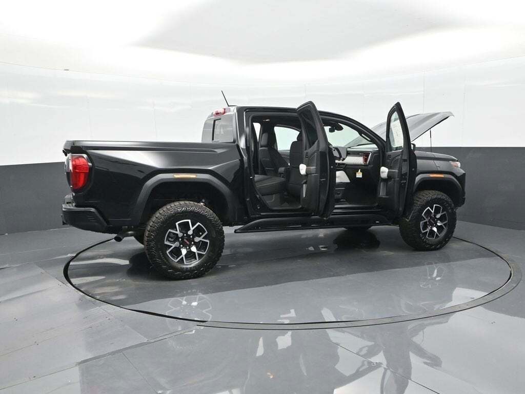 2025 GMC Canyon AT4