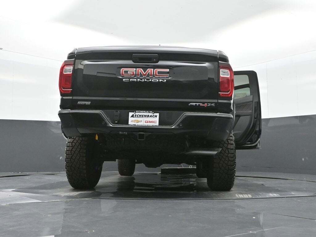 2025 GMC Canyon AT4