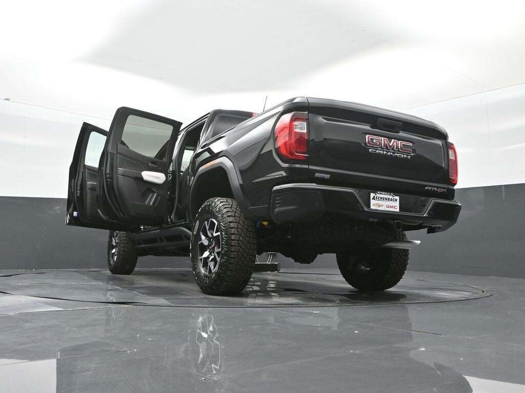 2025 GMC Canyon AT4