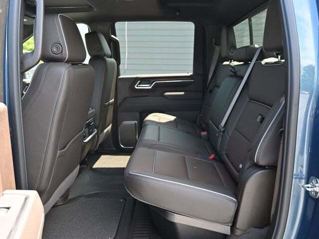 2025 GMC Sierra 3500HD Denali