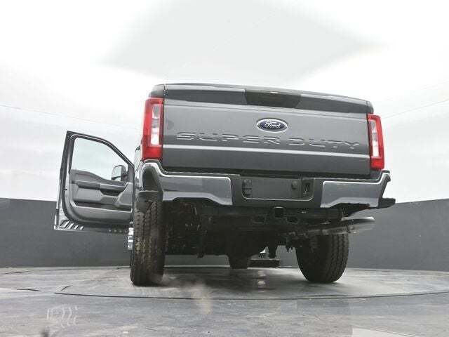 2025 Ford F-350 Super Duty XL