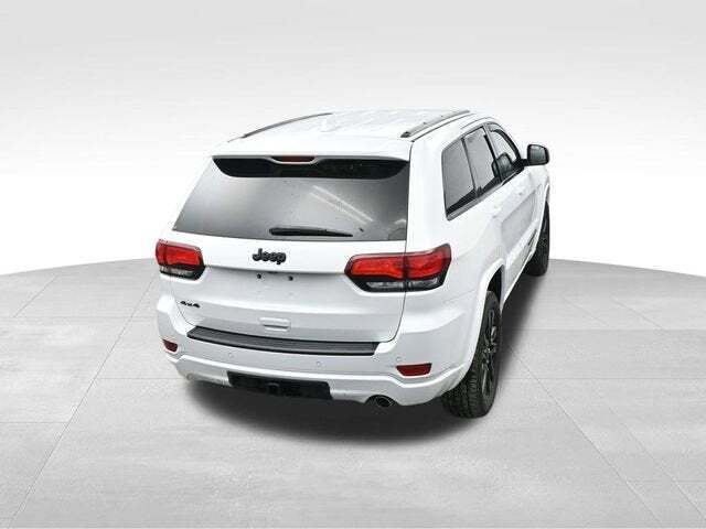 2020 Jeep Grand Cherokee Laredo