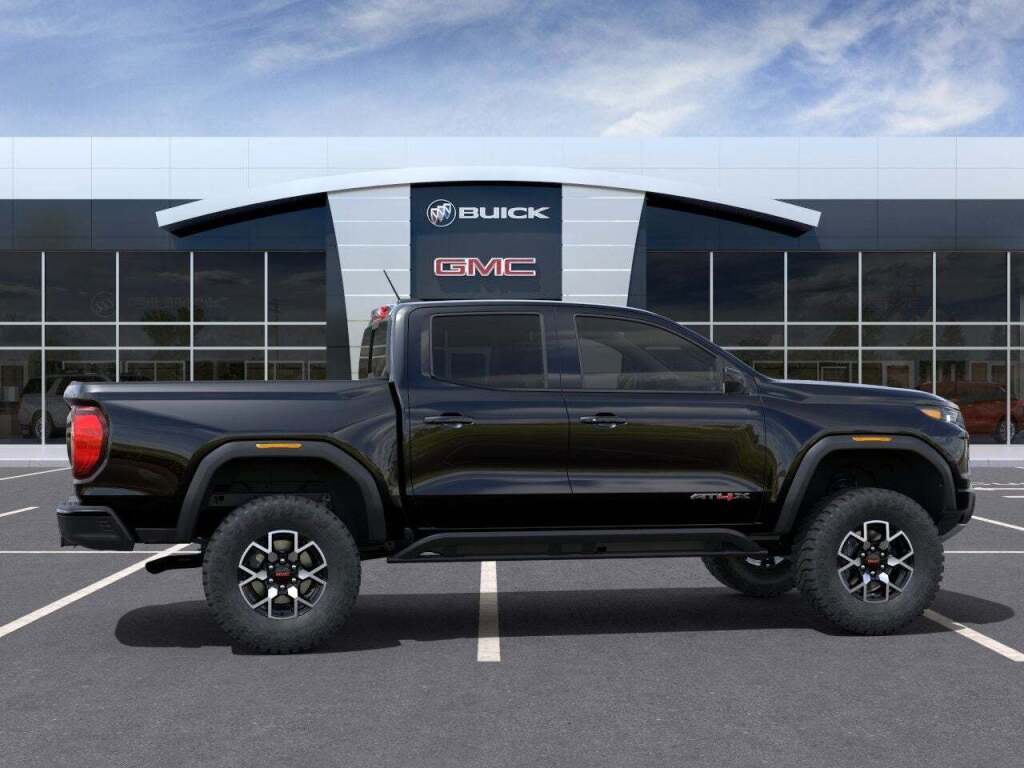 2025 GMC Canyon AT4