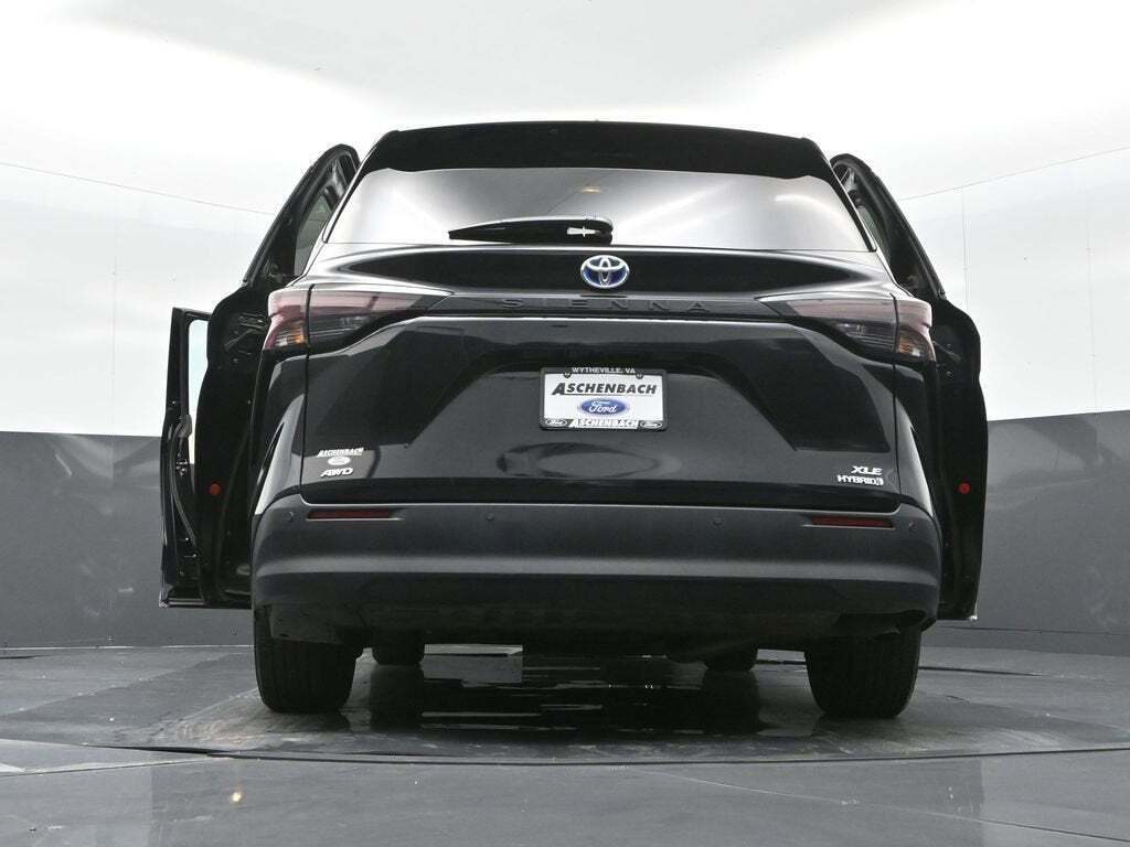 2024 Toyota Sienna XLE 7-Passenger